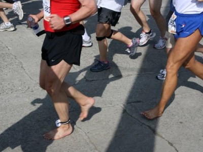 barefoot runner