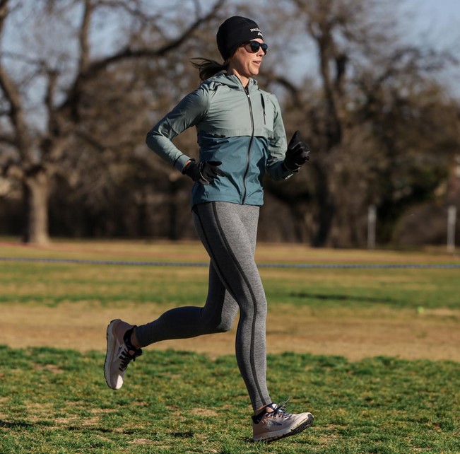 14 Best Running Leggings for Women of 2024 - RunToTheFinish