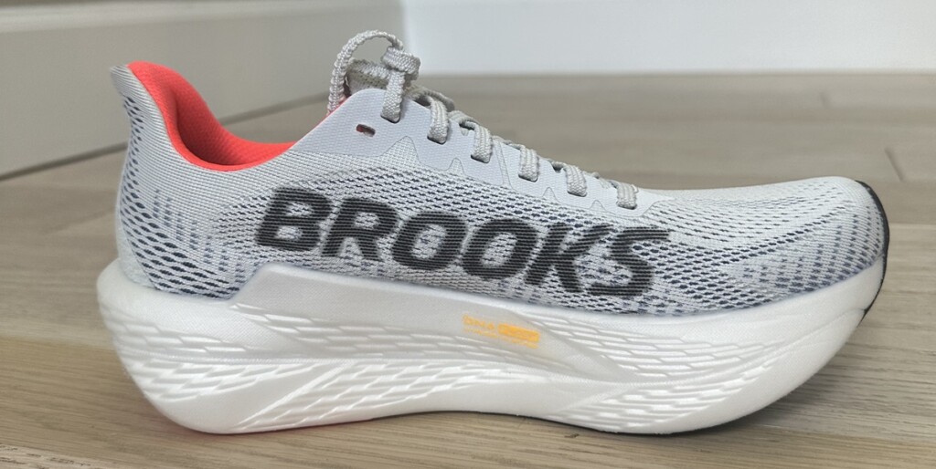 Brooks Hyperion Max 2 Plate