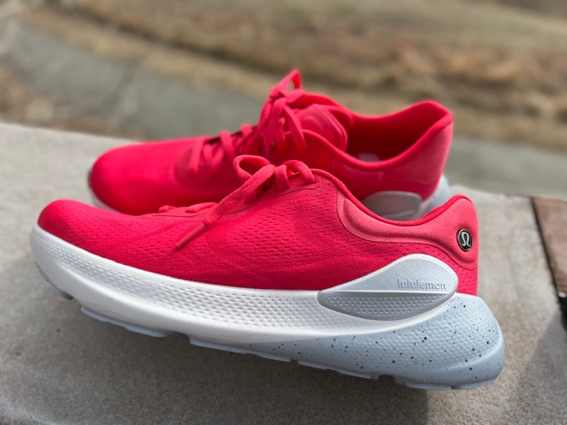 New Lululemon Mens Beyondfeel Trail Running Shoe Smokey Red/Light Ivory/Blk Sz10 Men main image 4
