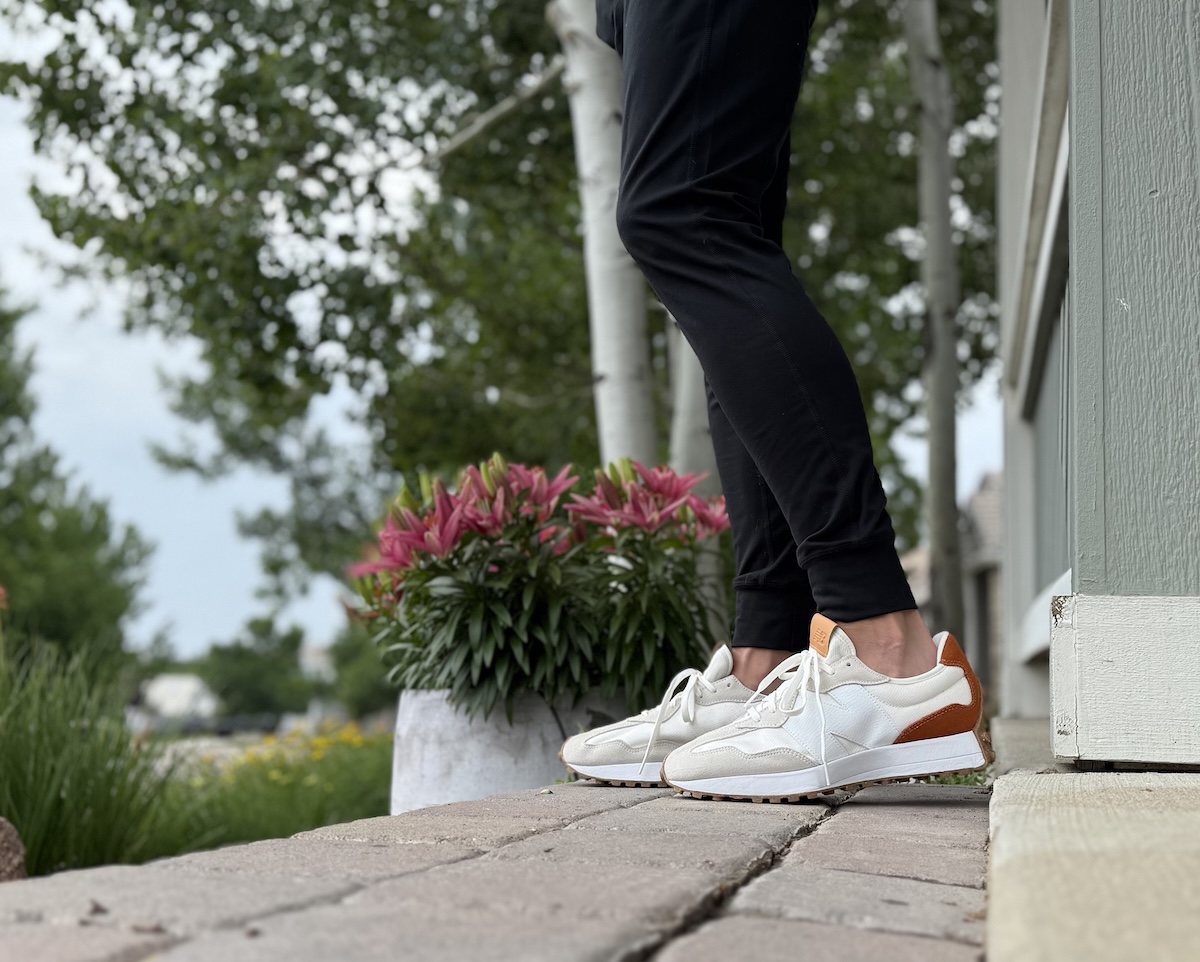 fashionable athletic shoes