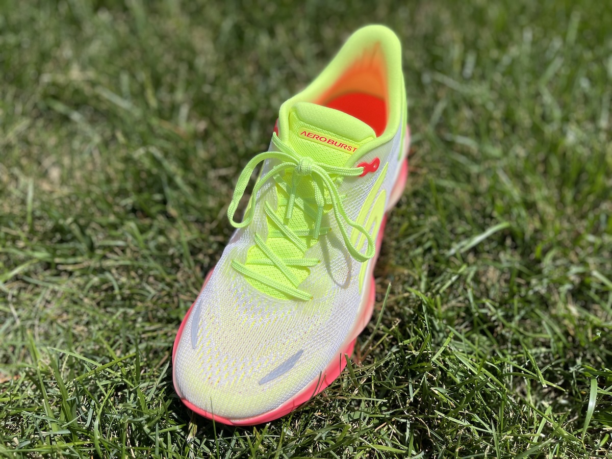 Sketchers Aero Burst Fit