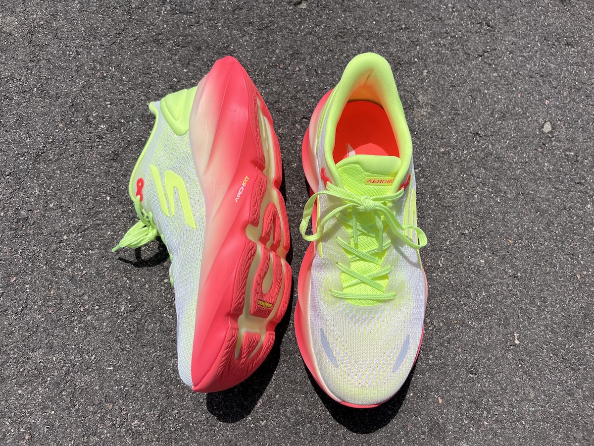 Sketchers Aero Burst Instep