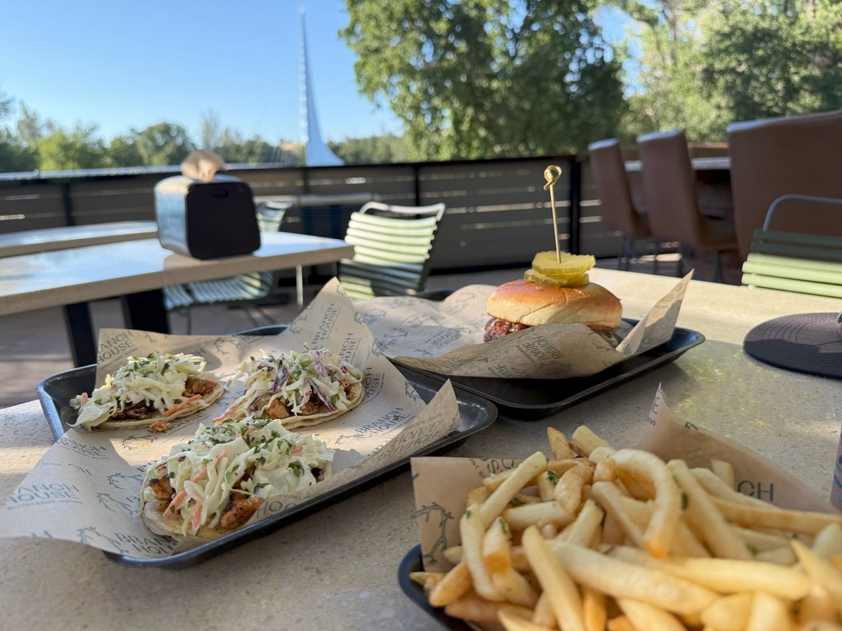 where to eat in redding,california