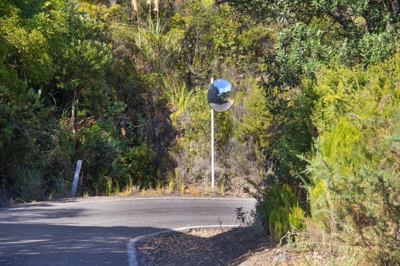 blind curve with reflective device