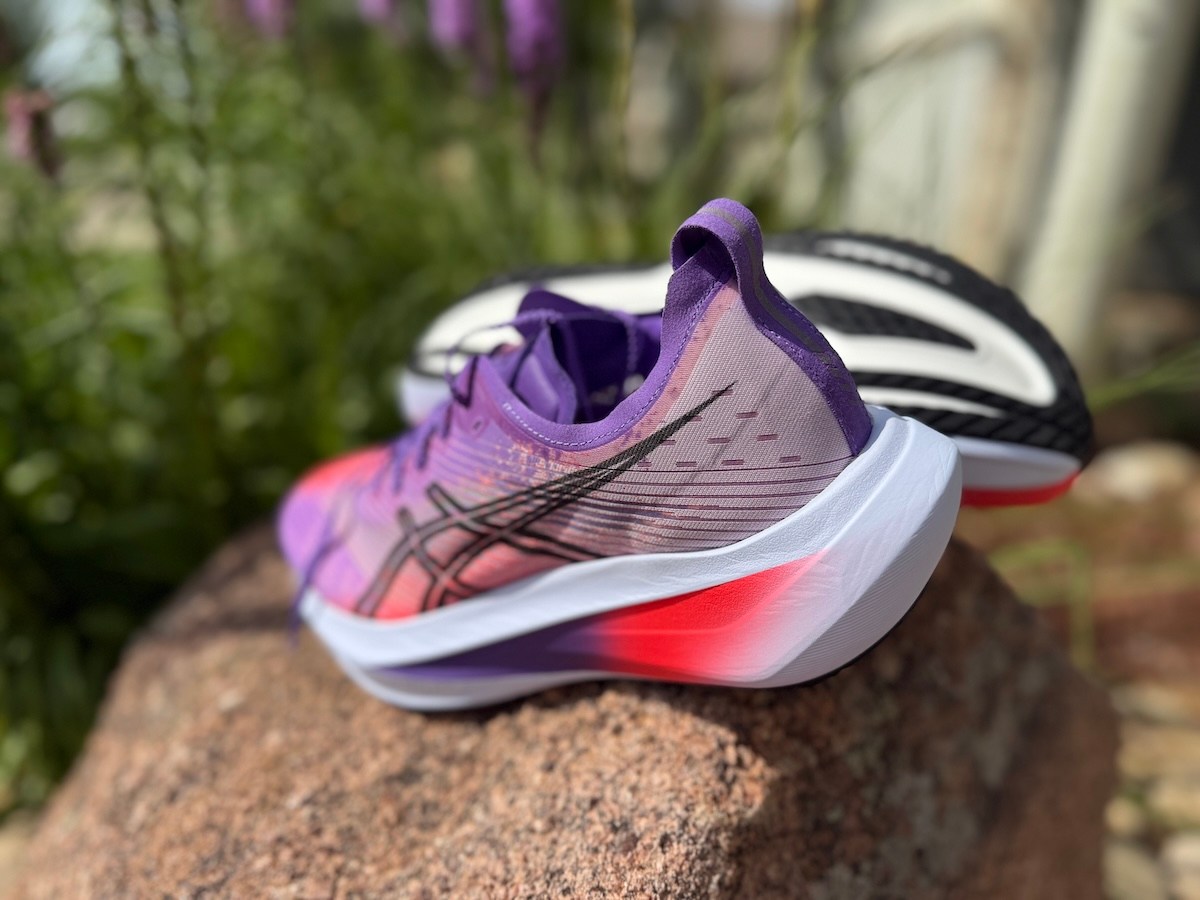 ASICS Megablast Review (vs Sonicblast) | Why They Made Two Ultra-Light ...