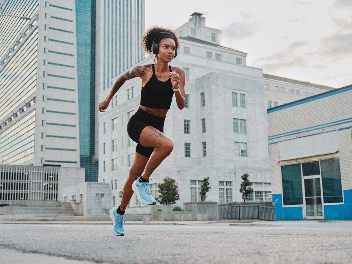 Avelo Running Shoes