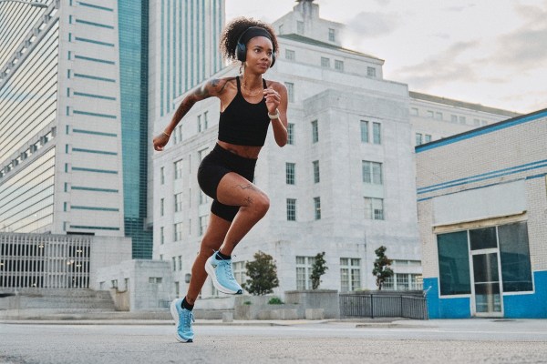 Avelo Running Shoes