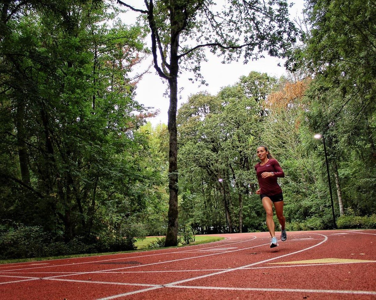 Inspired by Faith Kipyegon? How to Run a Faster Mile Right Now ...