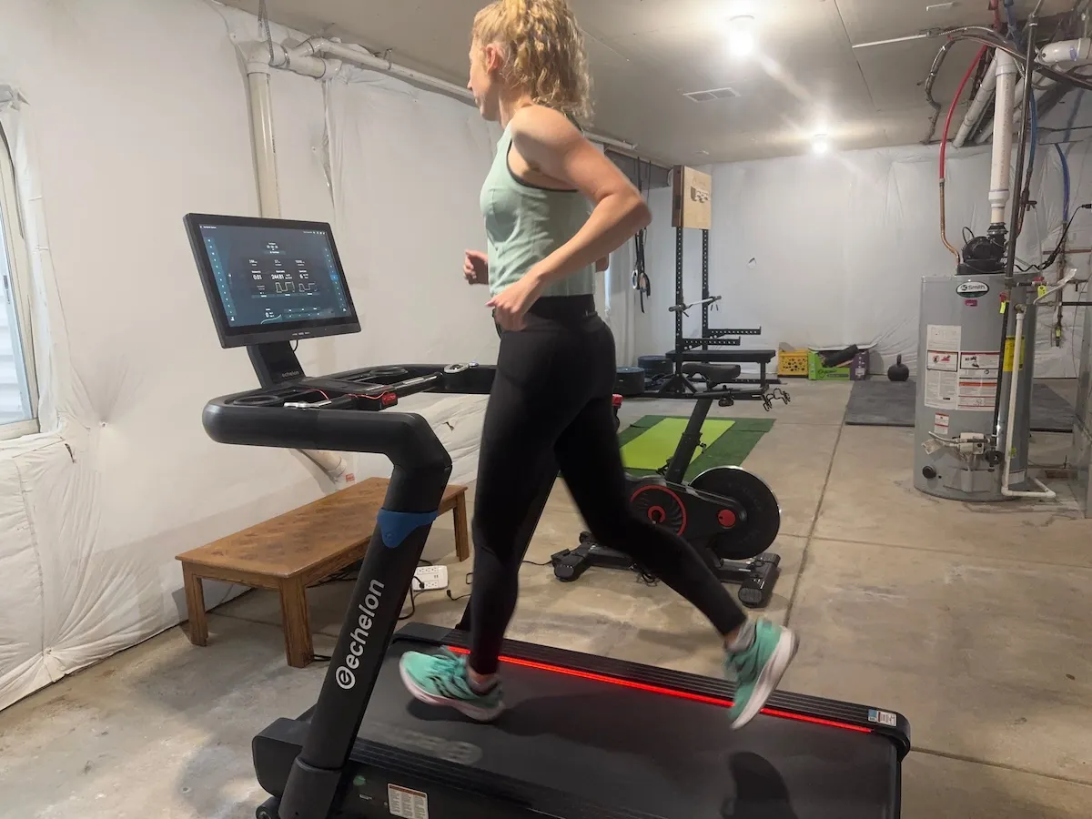 Echelon Stride 8s Run