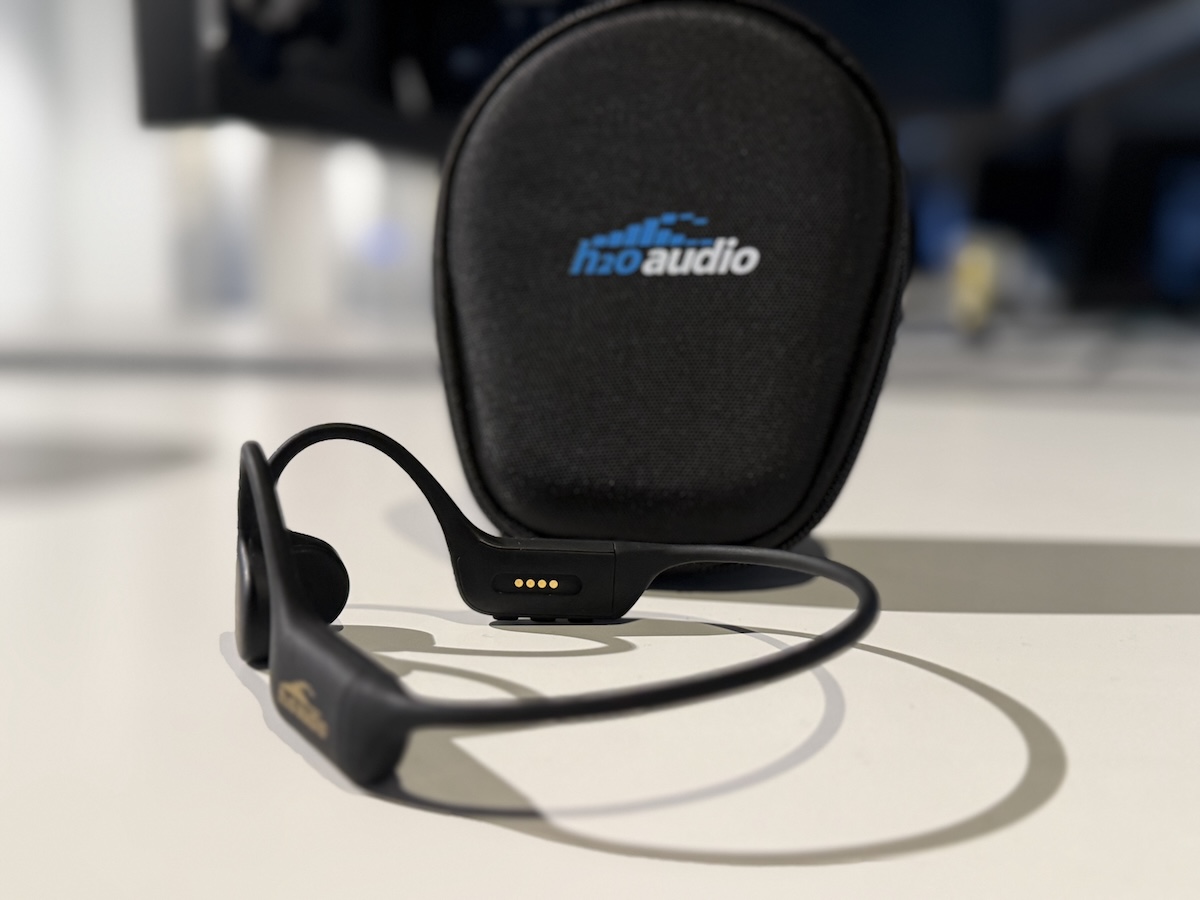 H2O Audio Tri2 Pro Charging Port