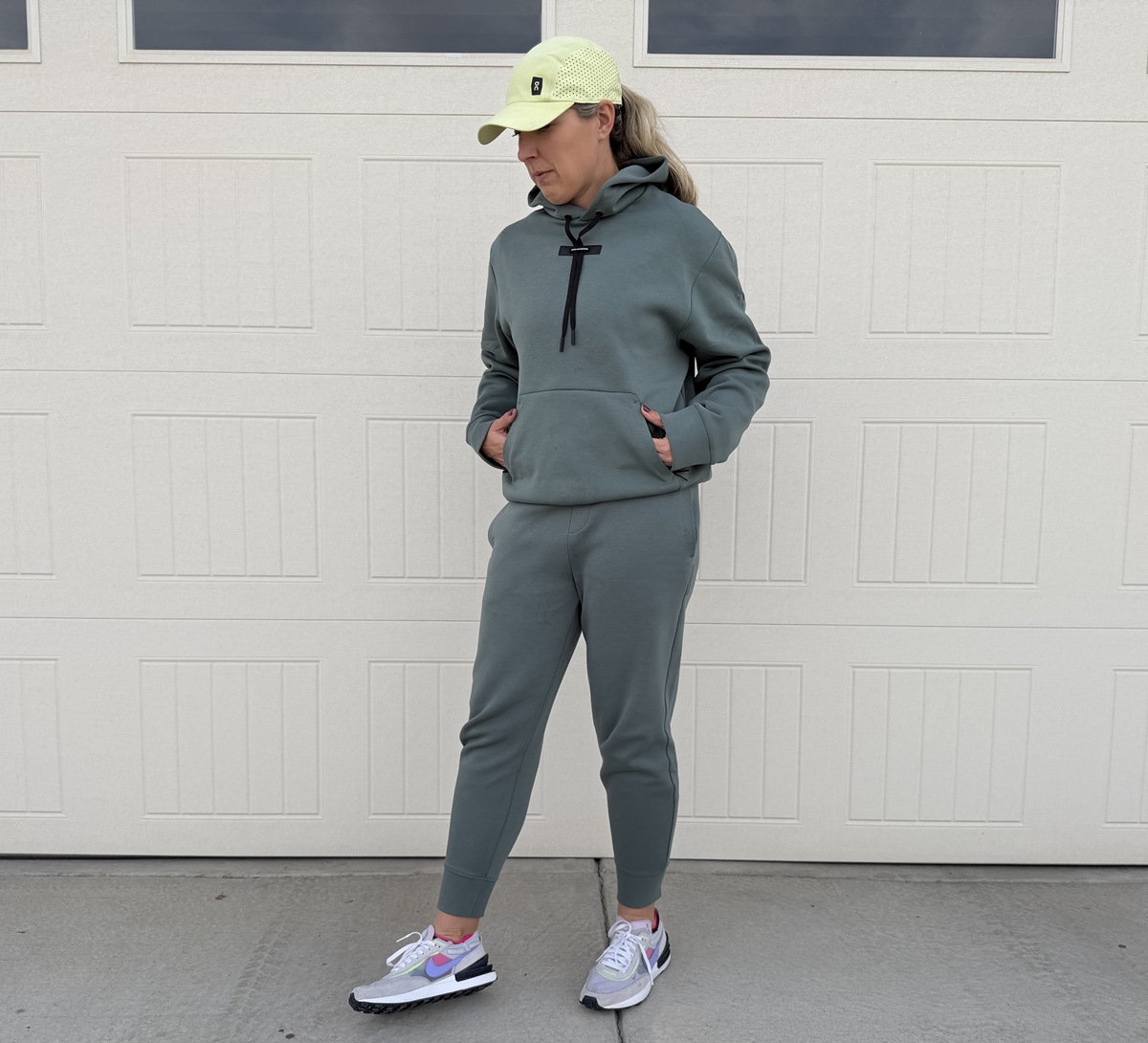 on running focus tech hoodie and pants