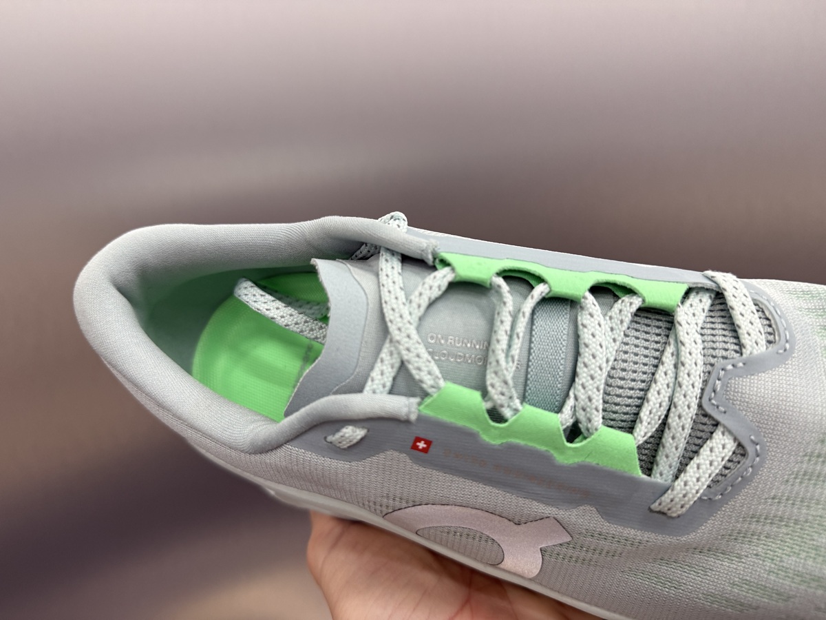 On Cloudmonster 3 Preview laces