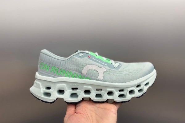 On Cloudmonster 3 Preview