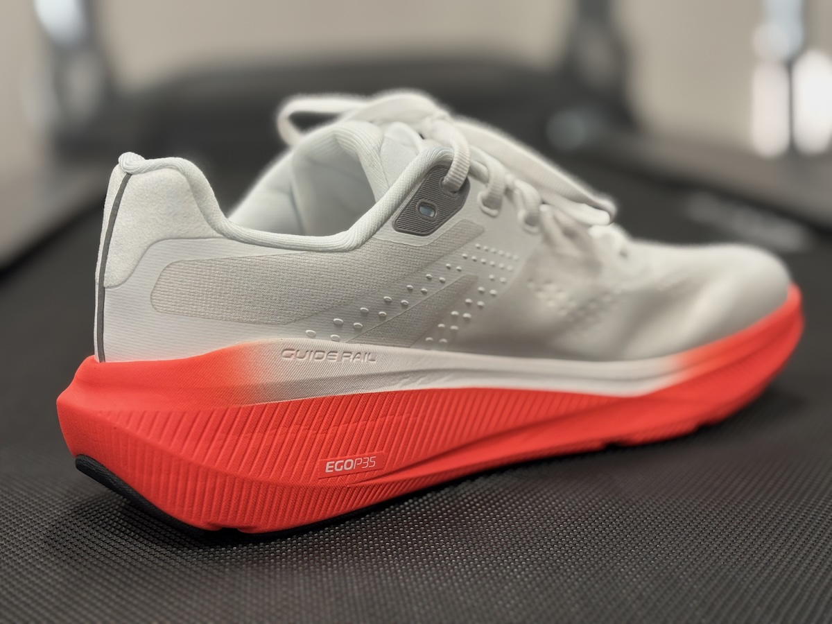 Altra Experience Flow ST Guiderail