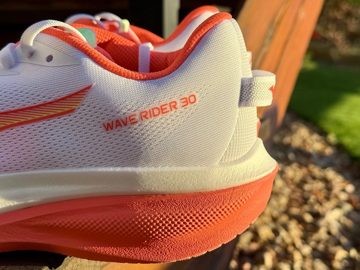 Mizuno Wave Rider 30 Review: A Reliable Daily Trainer for High Mileage ...