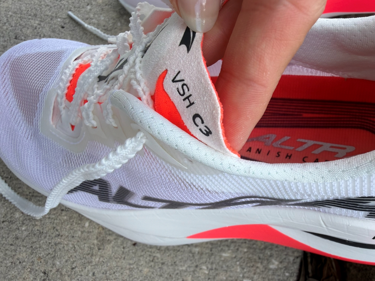 Altra-Vanish-Carbon-3-Tongue-and-Laces.jpg 