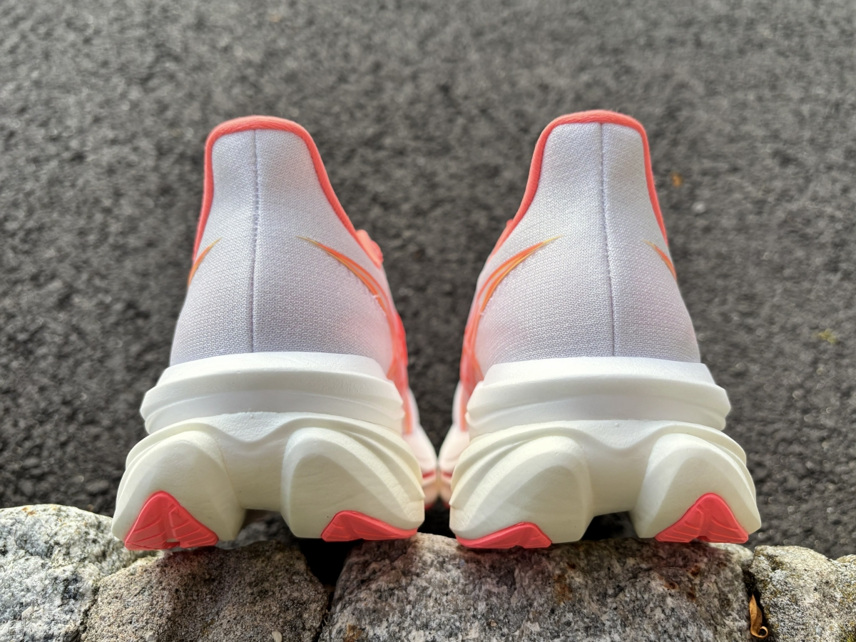 Asics-Sonicblast-2-Heel.jpg 