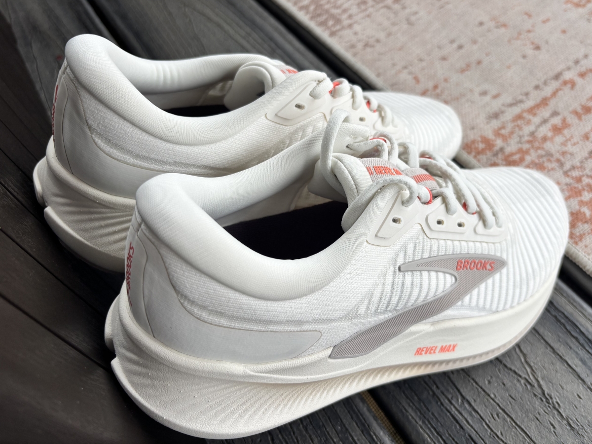 Brooks-Revel-Max-Heel-Collar.jpg
