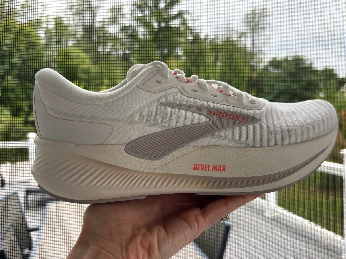 Brooks-Revel-Max-Instep.jpg