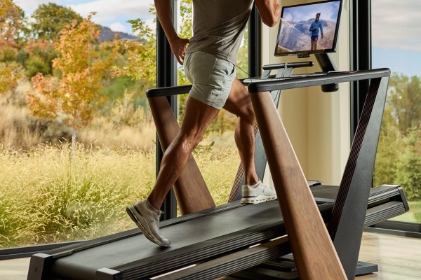 best fitness tech gifts right now